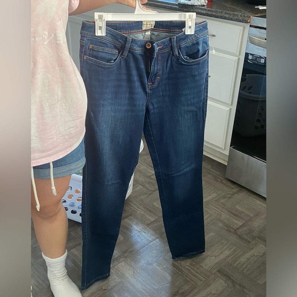 Slim straight for dark blue jeans